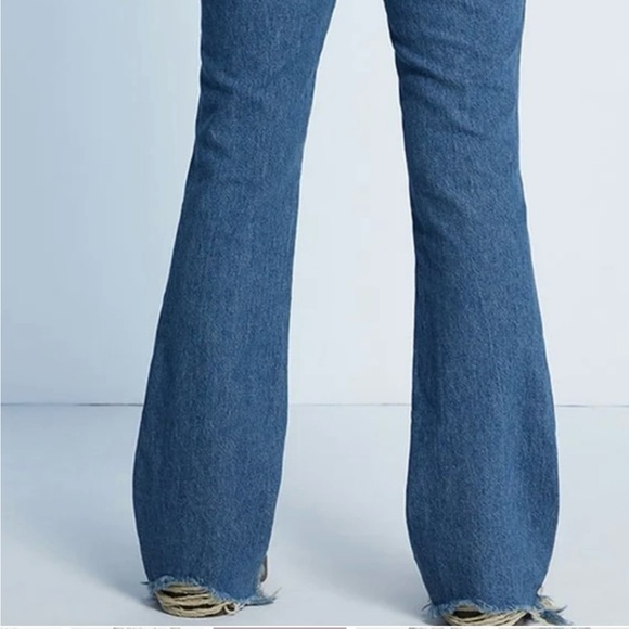 We The Free ‘ Izzy ‘ Low Rise Flare Women’s Denim Patch Pocket Jeans Size 24 - Picture 10 of 10